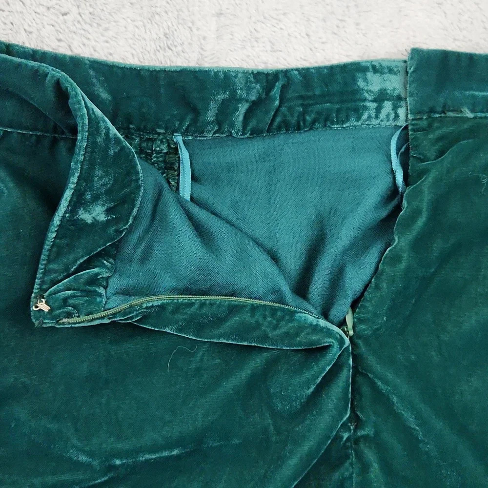 FREE PEOPLE Vivienne Velvet  mini green polyester skirt size 10 - Picture 5 of 13